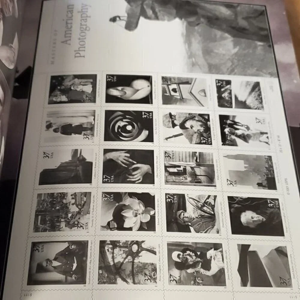 2002 Commemorative‎ Stamp Yearbook Hardcover Book (no Stamps) Pristine Condition